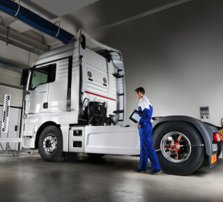 Автослесарь по ремонту грузовых автомобилей