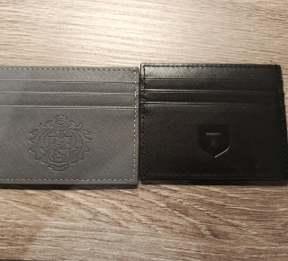 Продам картхолдеры